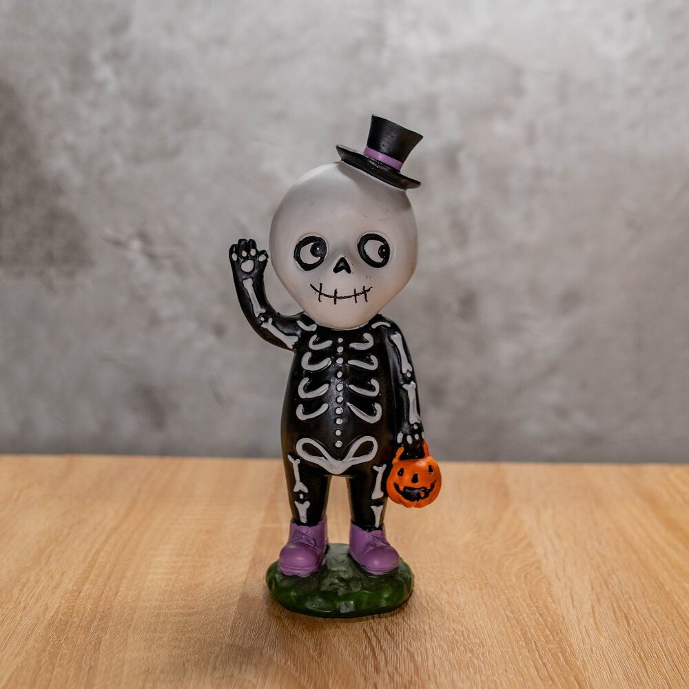 CLEARANCE Halloween Waving Skeleton Figure with Pumpkin Pale